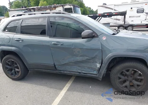 2014 Jeep Cherokee Trailhawk z USA, uszkodzony, nr VIN 1C4PJMBS8EW252634